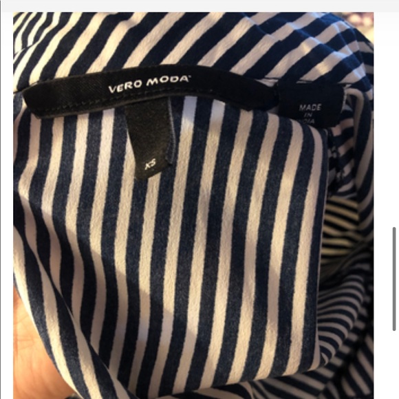 Blouse - Picture 2 of 2